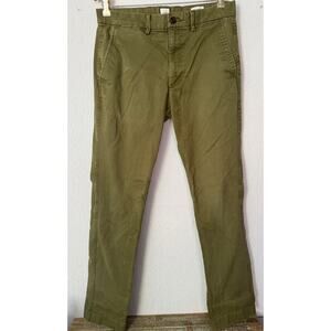Gap Men’s Essential Khaki Chino Pants Size 31x32 Slim Fit Cotton Stretch Casual